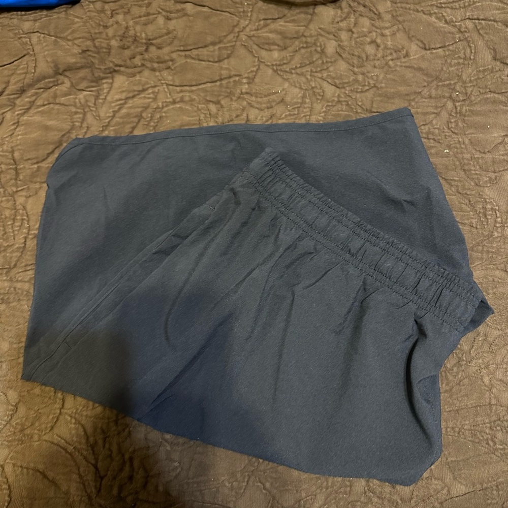 Under Armour Charcoal Elastic Shorts